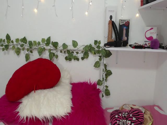 Live sex webcam photo for daddys_girl_x #269590410