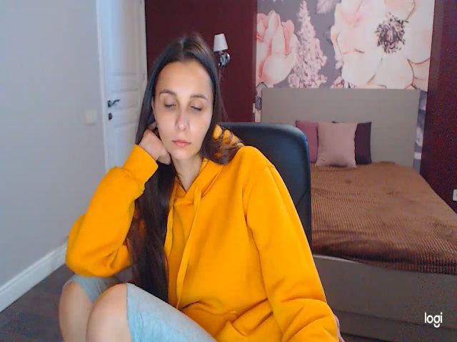 Live sex webcam photo for Emmy_Gray #269579921