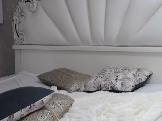 Live sex webcam photo for SoffyyHot #269591861