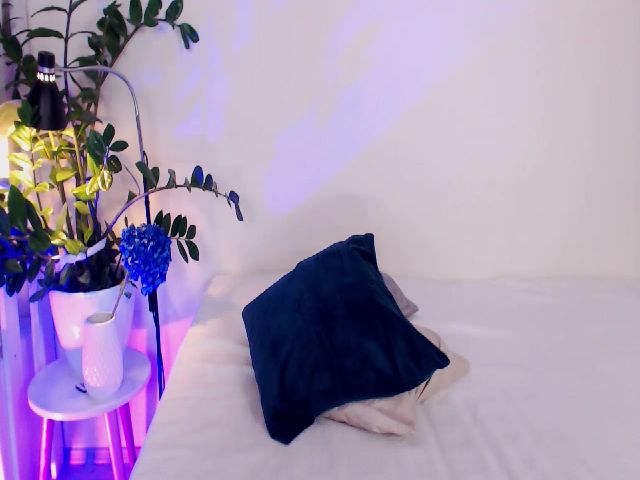 Live sex webcam photo for HarleyQX #269574828