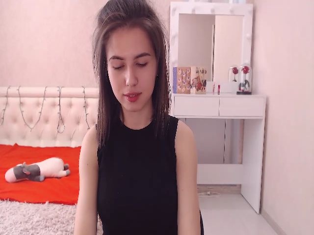 Live sex webcam photo for YourrAngell #269576612