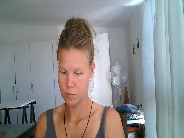 Live sex webcam photo for CallMeMaria #269586271