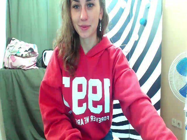 Live sex webcam photo for HeartGirl #269578765