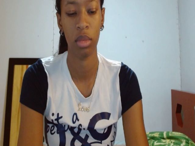 Live sex webcam photo for Angiehotx1x #269591013