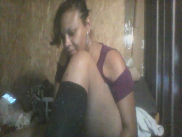 Live sex webcam photo for LailaRedd19 #269579894