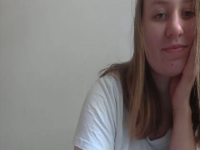 Live sex webcam photo for AndyHotrose #269579471