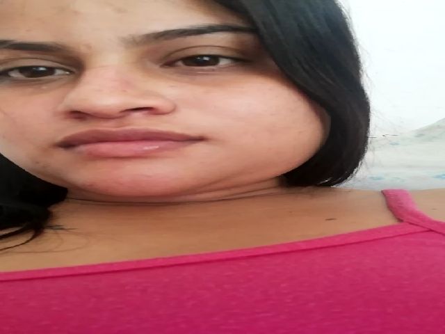 Live sex webcam photo for Emmalovett96 #269589232