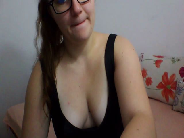 Live sex webcam photo for LovePleasuree #269581311