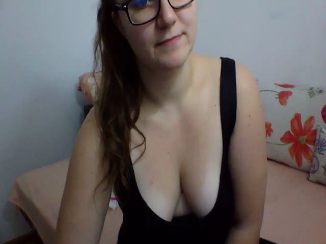 Live sex webcam photo for LovePleasuree #269581525