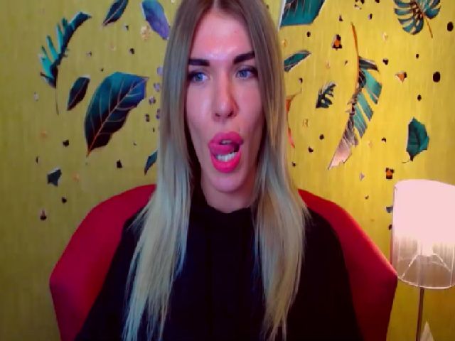 Live sex webcam photo for Sendy_White #269589113