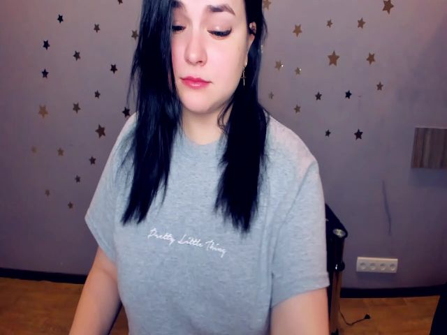 Live sex webcam photo for Sinnarey #269579060