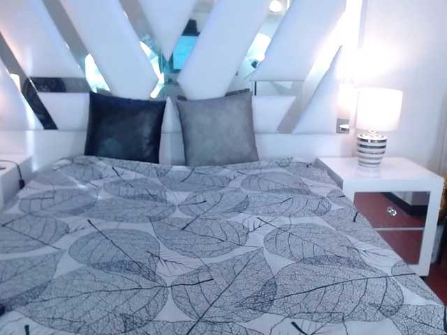 Live sex webcam photo for Cami-BigBoobs #269582797