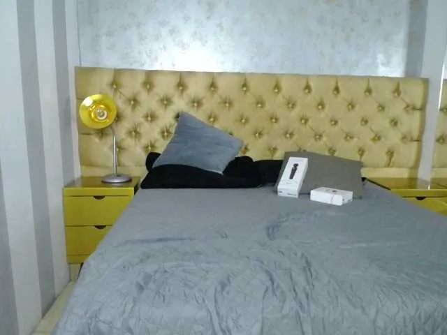 Live sex webcam photo for Sia-37 #269588235