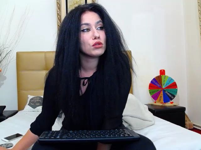 Live sex webcam photo for ArabianRannya #269591308