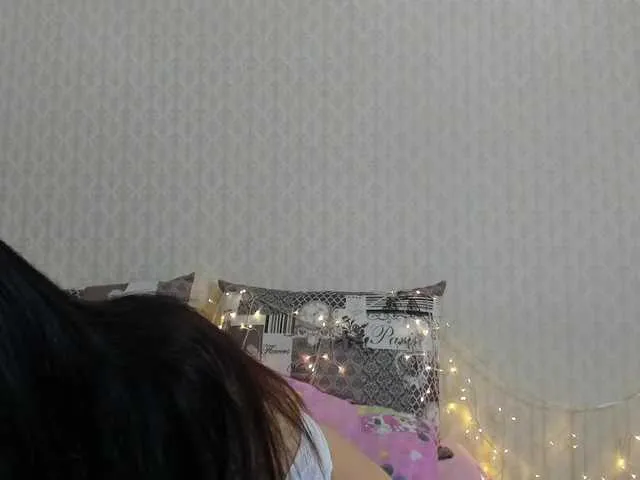 Live sex webcam photo for BadAsianGirl1 #269577779