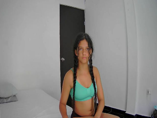 Live sex webcam photo for Selenegrey #269586180