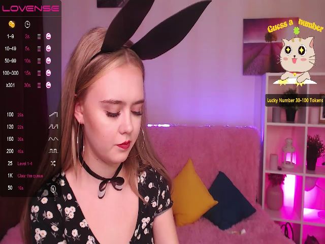 Live sex webcam photo for Kelly_cherry #269574316