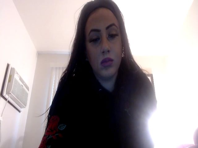 Live sex webcam photo for Noellebella #269588823