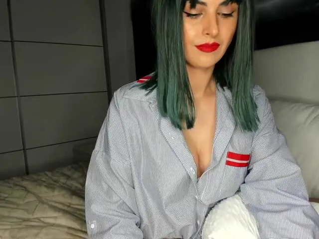 Live sex webcam photo for SexxySaray #269582008