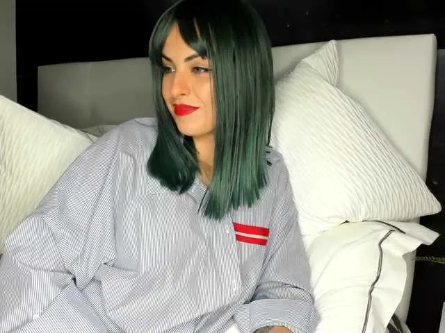 Live sex webcam photo for SexxySaray #269587164