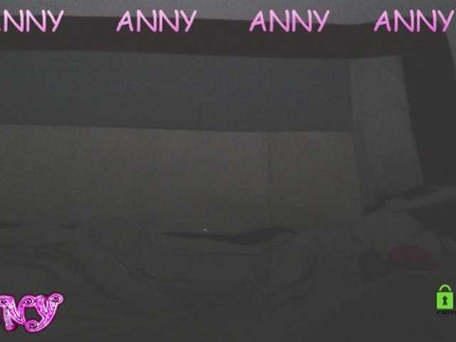 Live sex webcam photo for Anny-Hot #269573772