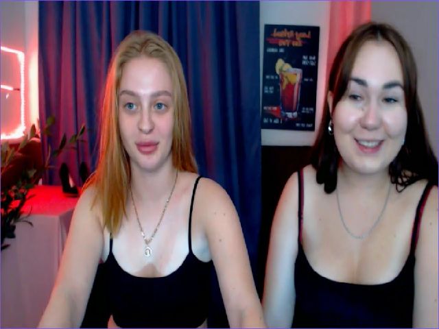 Live sex webcam photo for LolaAllen #269581212