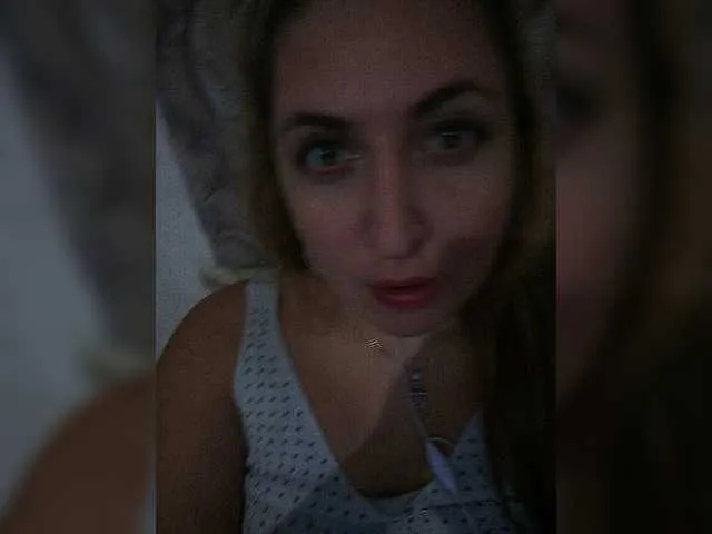 Live sex webcam photo for AngelDemonLov #269582337