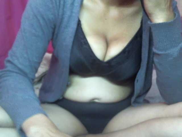 Live sex webcam photo for biglove10 #269607611