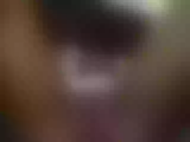 Live sex webcam photo for KiaraKaneel #269593607