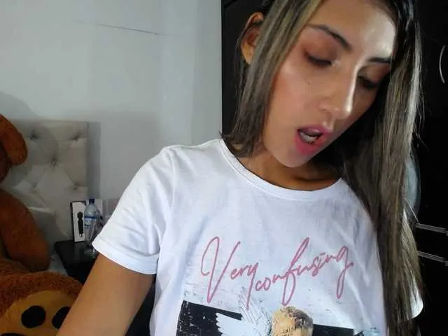 Live sex webcam photo for Paulett #269607027