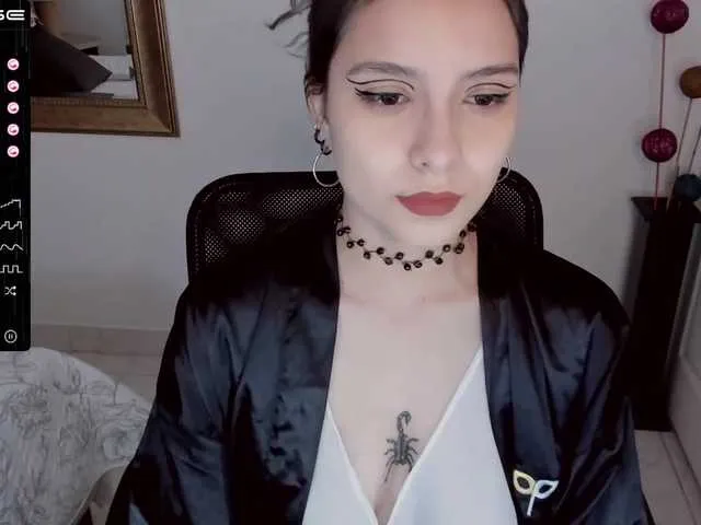 Live sex webcam photo for LilithMystic #269608051