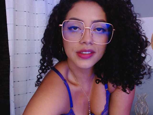 Live sex webcam photo for CamilaLora #269592932