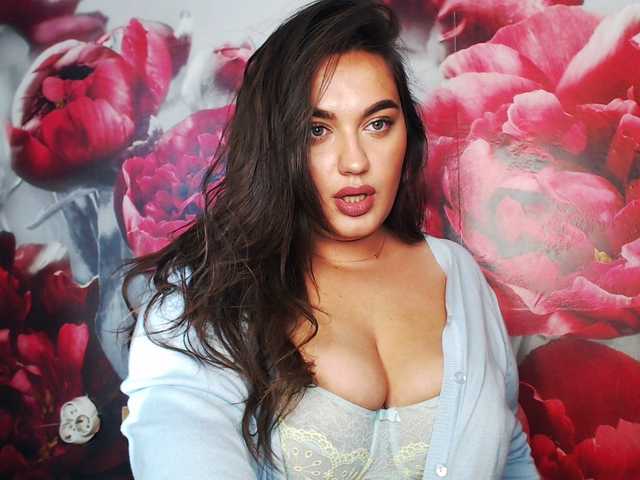 Live sex webcam photo for helena4u #269606787