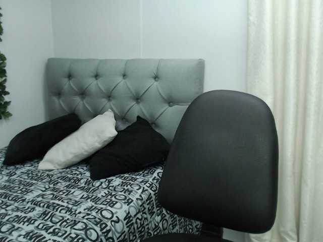 Live sex webcam photo for miranda-spark #269593811