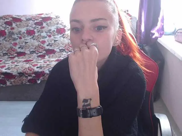 Live sex webcam photo for Ereskigal333 #269602402