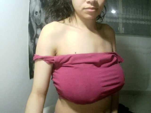 Live sex webcam photo for anyhilton #269593784