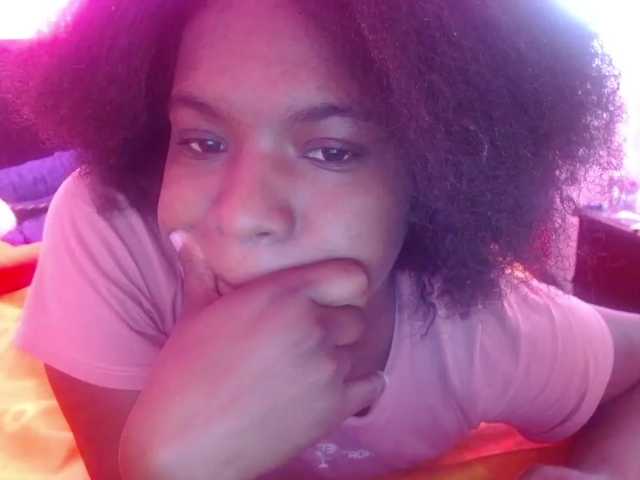 Live sex webcam photo for Daizy-cooper #269608172