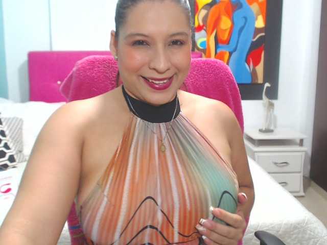 Live sex webcam photo for Rebecca28- #269594208