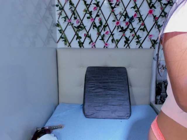 Live sex webcam photo for LilyPeytonx #269608052