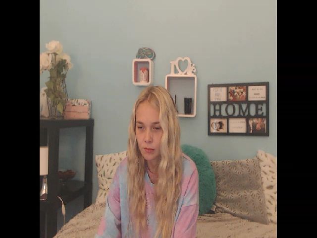 Live sex webcam photo for HappyAnna #269597663