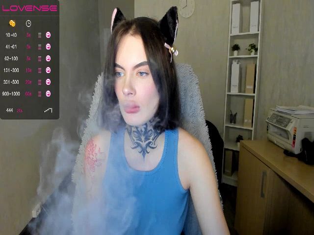 Live sex webcam photo for JennyQuenn #269594691