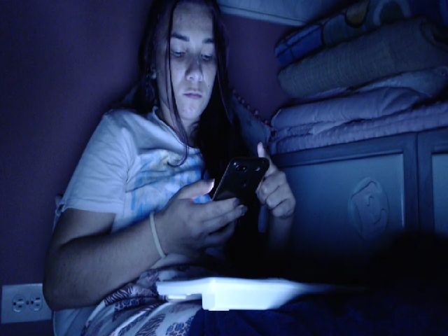 Live sex webcam photo for Joanne7 #269597043