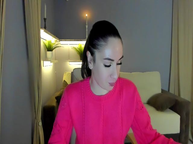 Live sex webcam photo for Lilly_Shine #269594885