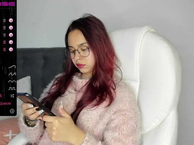Live sex webcam photo for AshelyGirl #269593879