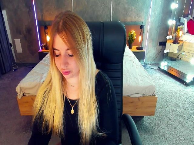 Live sex webcam photo for BootyPam #269608720