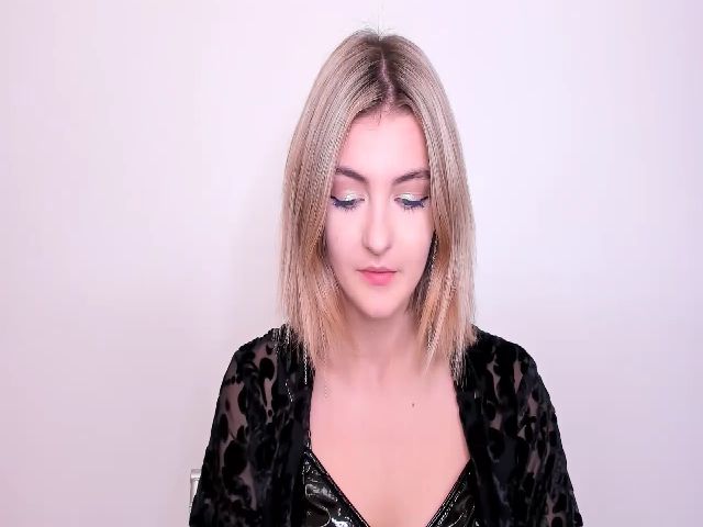 Live sex webcam photo for HelelGretta #269601630