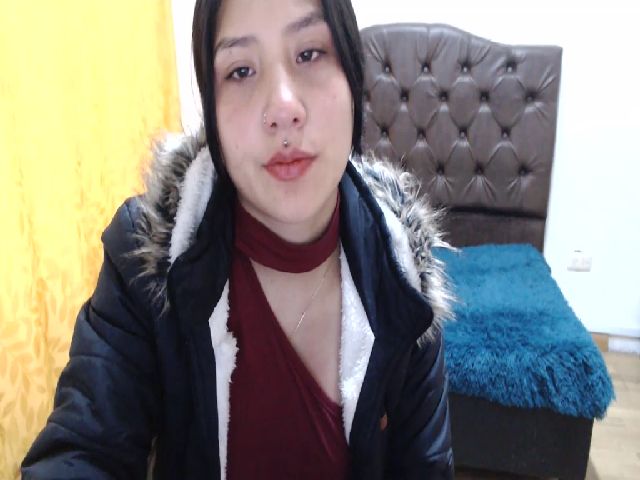 Live sex webcam photo for Emmaafox #269608591