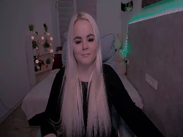 Live sex webcam photo for Jenni__fer #269610442