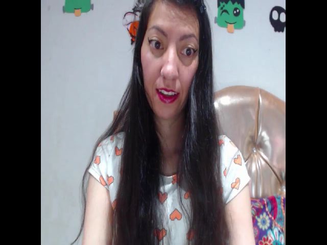 Live sex webcam photo for Kaymilf #269610645