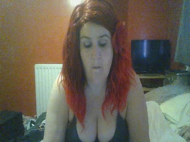 Live sex webcam photo for YUMMYMUMMY39 #269599995